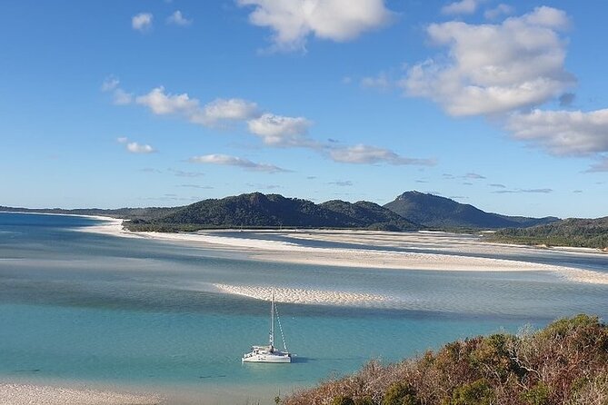 2-Night Whitsundays Sailing Cruise incl. Whitehaven Beach & Great Barrier Reef - Island stops beyond Whitehaven