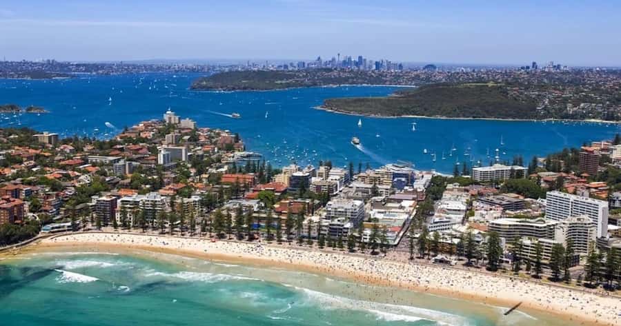 30 Minute Shared Sydney Harbour Scenic Helicopter Tour - Coogee and Bondi from above