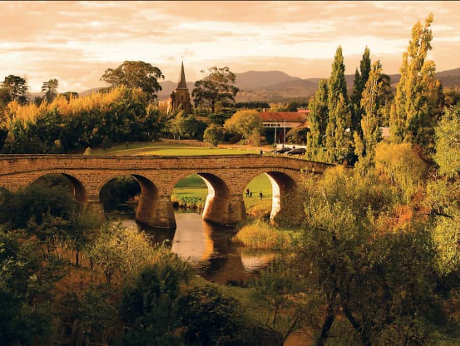 3D Tasmanian Highlights: Hobart, Port Arthur & Bruny Island - How the guiding and transport shape the experience