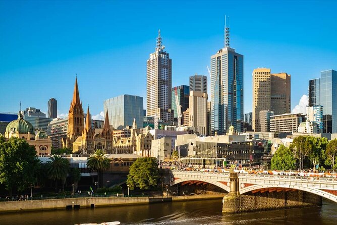 4 Hour Private Tour of Melbourne's Iconic Highlights with Guide - The Shrine of Remembrance and Melbourne’s skyline