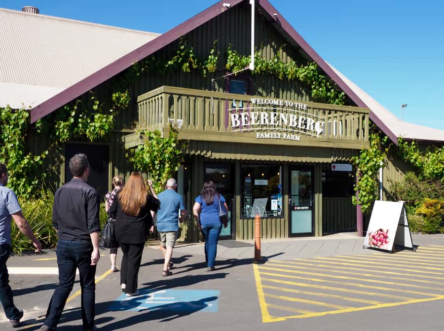 Adelaide: City, Adelaide Hills Villages, and Hahndorf Tour - Mount Lofty Summit and the big view