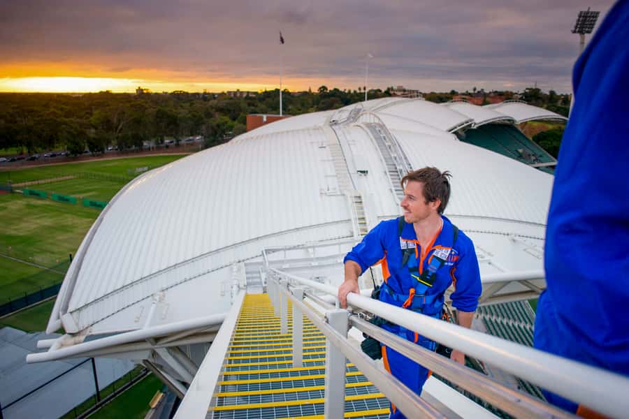 Adelaide: Rooftop Climbing Experience of the Adelaide Oval - City View and Adelaide’s changing light