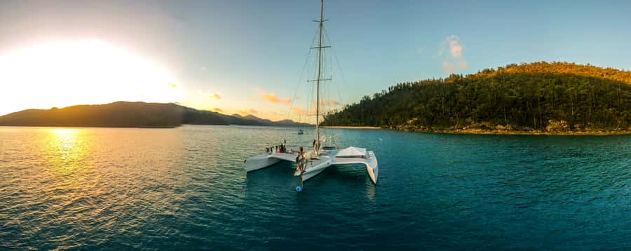 Airlie Beach: 2-Day Whitsunday Islands Sailing Snorkel Tour - Snorkeling around Hook Island and beyond