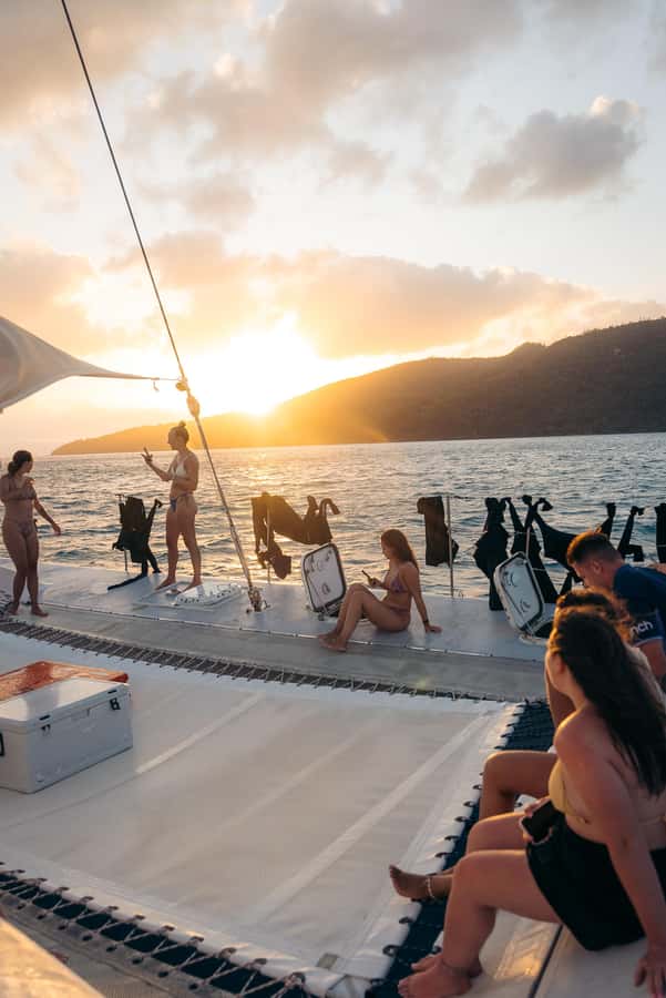 Airlie Beach: 2-Day Whitsunday Islands Sailing Snorkel Tour - Food, music, and the social side