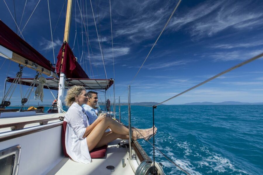 Airlie Beach: Adults-Only Whitehaven Beach Sailing Tour - Sunset, antipasto, and the sail home