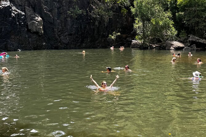 Airlie Beach: Cedar Creek Express (cruise ship friendly) - The drive to Cedar Creek Falls