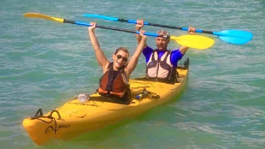 Airlie Beach: Half Day Turtle Tour Sea Kayaking Adventure - Paddling the turquoise foreshore