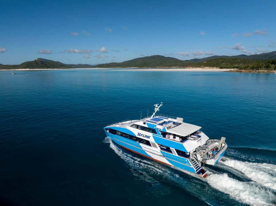 Airlie Beach: Hill Inlet Lookout and Whitehaven Beach Cruise - Cid Harbour, Nara Inlet, and Hook Passage