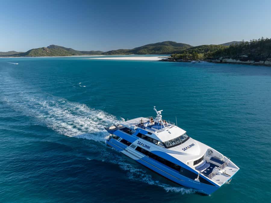 Airlie Beach: Hill Inlet Lookout and Whitehaven Beach Cruise - Food, Drinks, and Life On Board