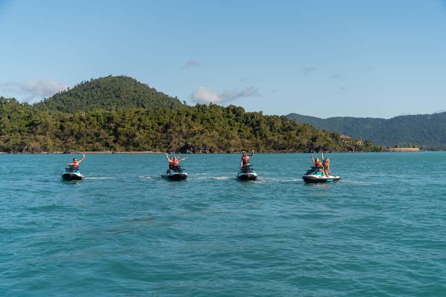 Airlie Beach: Jet Ski Safari Hour of Power and Marine Life - The one-hour safari around bays and islands