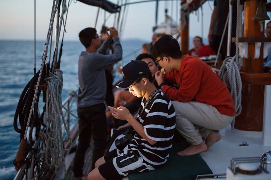 Airlie Beach: Providence Whitsundays Tallship Sunset Sail - Sunset, snacks, and the evening mood