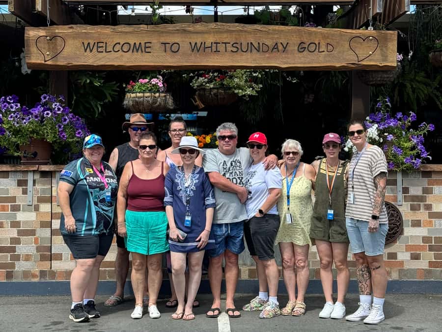 Airlie Beach: Sightseeing Bus Tour - Whitsunday Gold Coffee: a local taste of the tropics