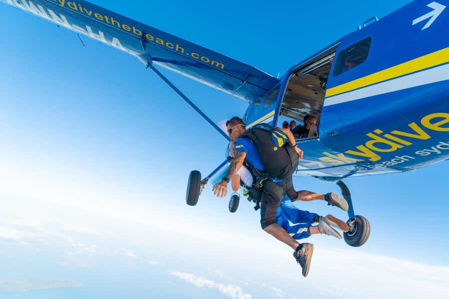 Airlie Beach: Tandem Skydive over the Whitsundays - My practical verdict on the Airlie Beach jump