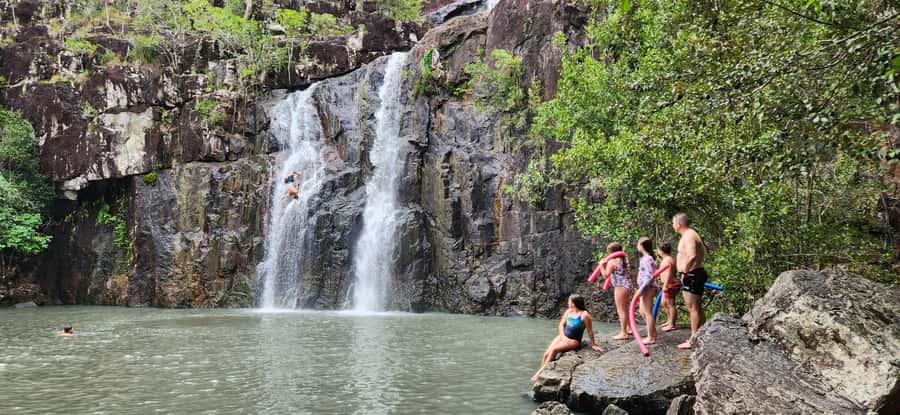 Airlie Beach: Waterfall & Rainforest Bushwalk Eco Adventure - The small-group format and guide experience
