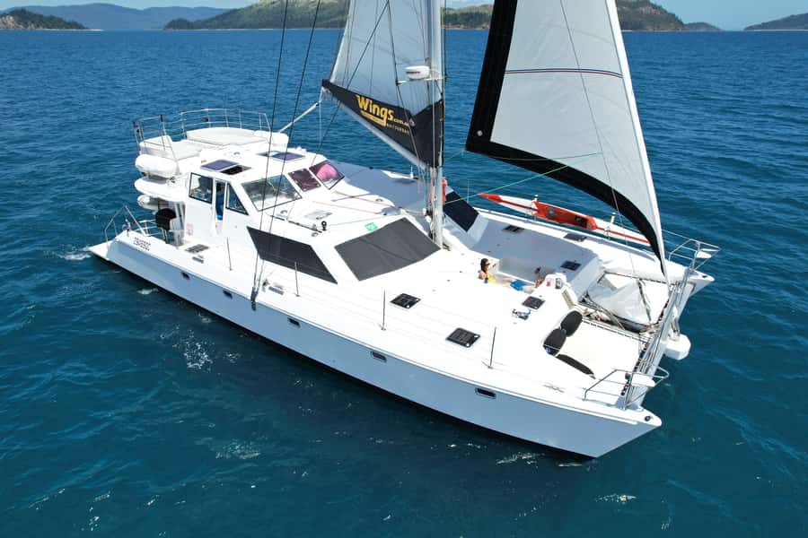 Airlie Beach: Whitsunday Islands Sailing, SUP & Snorkel Tour - Why this Whitsunday sailing day feels different