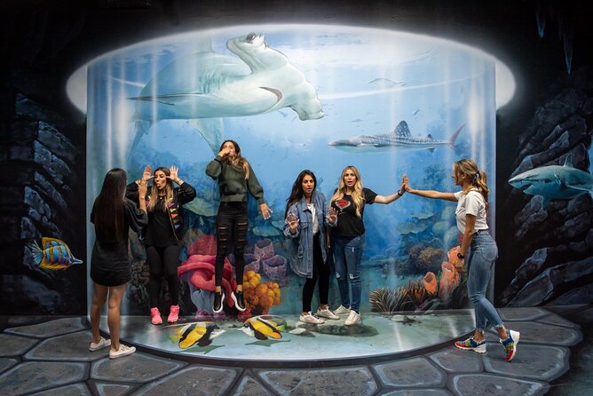 ArtVo Immersive Gallery Experience - The photo experience: clever, social, and a little chaotic