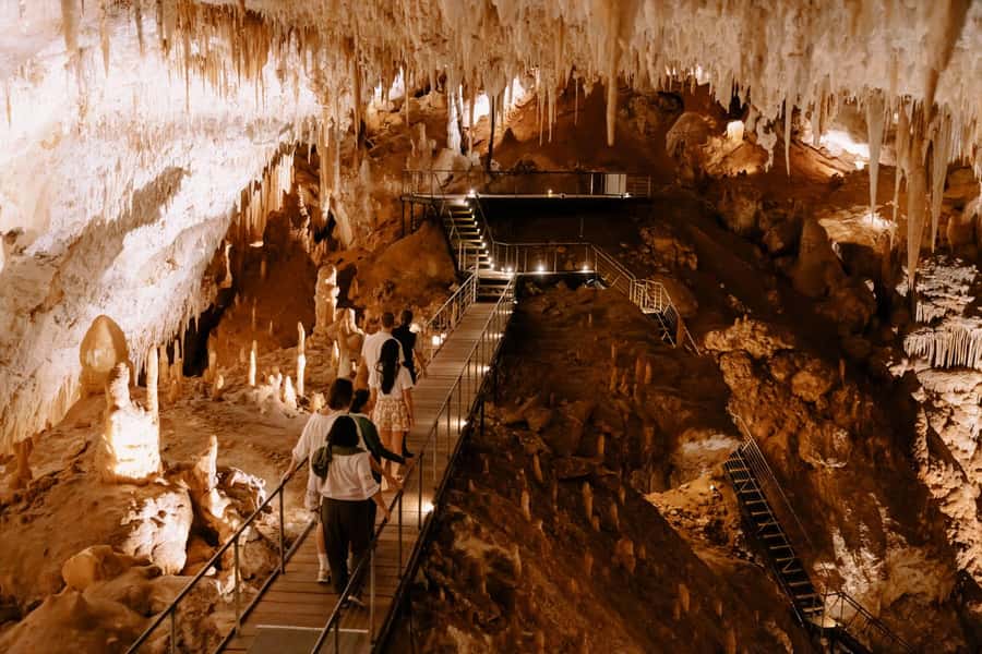 Augusta: Jewel Cave Fully-Guided Tour - Why Jewel Cave feels different from a quick cave visit