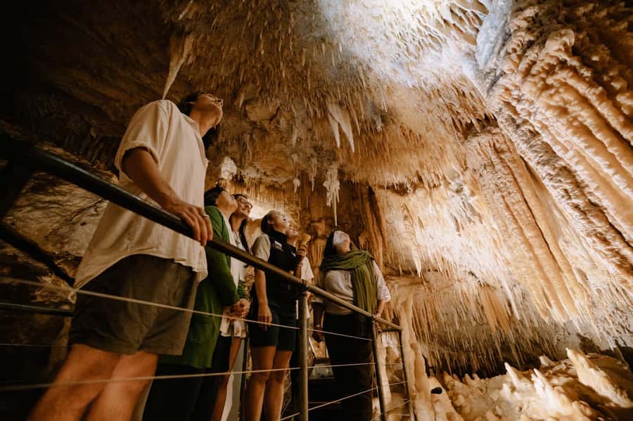 Augusta: Jewel Cave Fully-Guided Tour - Descending through three huge chambers