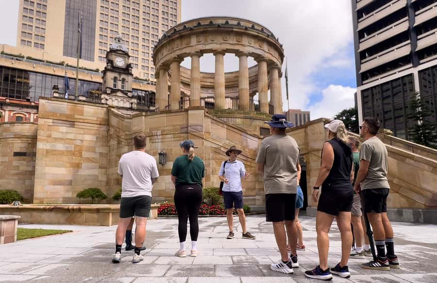 Best of Brisbane Walking Tour | Small Group & snack - Burnett Lane and the less obvious Brisbane
