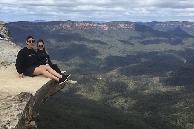 Blue Mountains Day Tour Including Parramatta River Cruise - Leura gives you an hour for lunch and local browsing