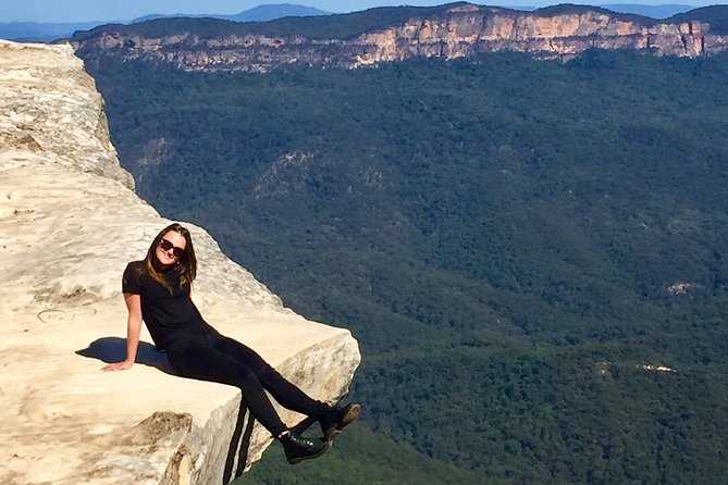 Blue Mountains Private Tour From Sydney, & Featherdale Aussie Animal Park Option - Katoomba lunch and Leura browsing