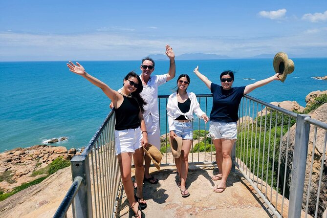 Bowen Beaches Discovery-Top of the Whitsundays - What the small-group format adds