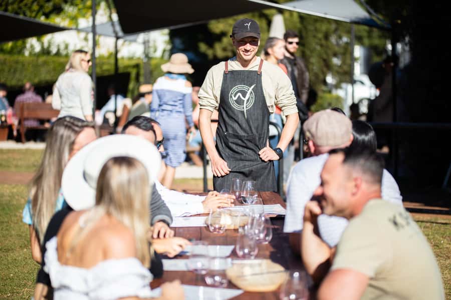 Brisbane: Boutique Winery Tour with Gourmet Lunch - The secret stop and the problem with a fixed itinerary