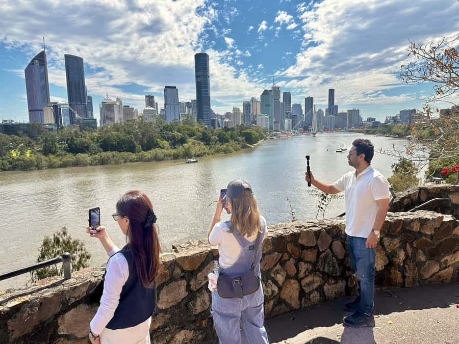 Brisbane Bus Tour: City highlights | Small group | Snack - Key points to know before booking