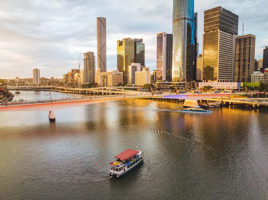 Brisbane: Midday 1.5-Hour Sightseeing Cruise 12.30pm-2.00pm - Afternoon tea, coffee, and the onboard bar