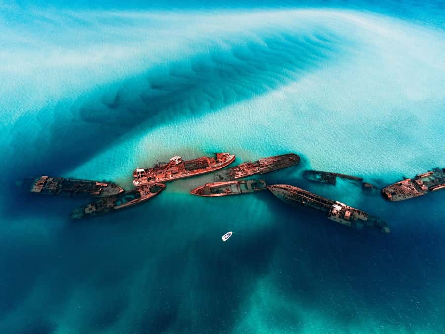 Brisbane: Moreton Island all inclusive Snorkeling Tour - Finding the Supercat at the marina