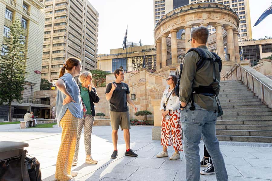 Brisbane: Small-Group 3-Hour Walking Tour with a Drink - Architecture, art, and details you could miss alone