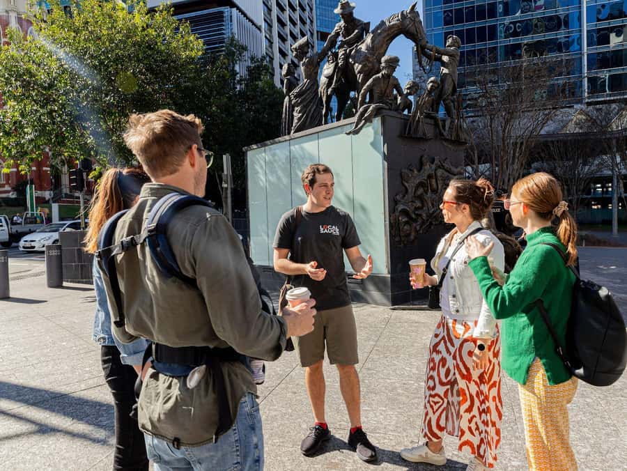 Brisbane: Small-Group 3-Hour Walking Tour with a Drink - The small group changes the whole feel