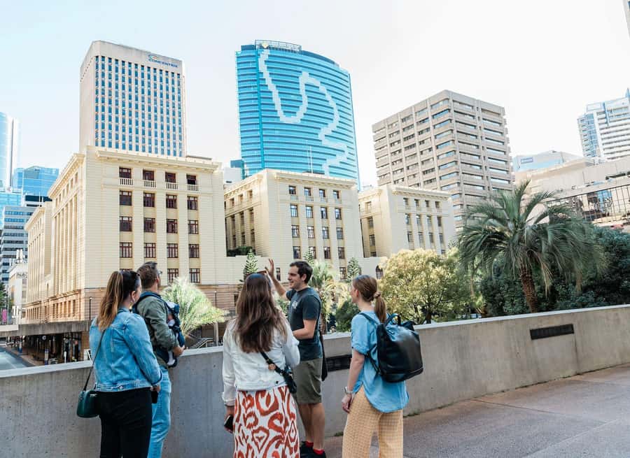 Brisbane: Small-Group 3-Hour Walking Tour with a Drink - Brisbane’s difficult beginnings and changing identity