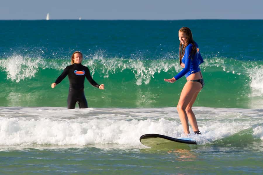 Broadbeach: 2 Hour Surf Experience on the Gold Coast - Returning to the beach to learn the pop-up