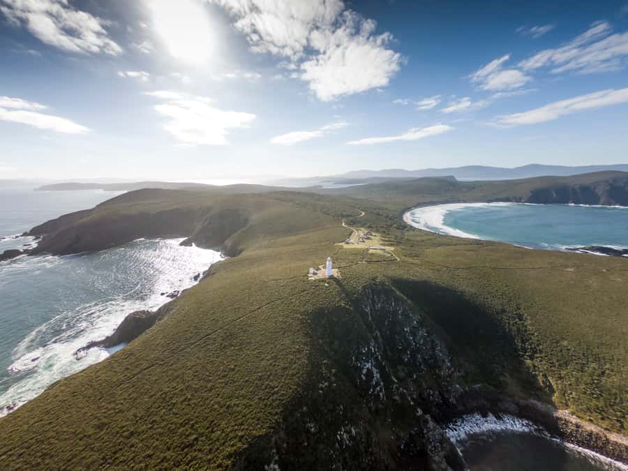 Bruny Island: Cape Bruny Lighthouse Tour - Timing your visit between 10 am and 4 pm