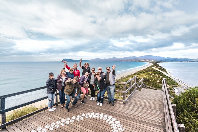 Bruny Island Food, Sightseeing, Guided Lighthouse Tour & Lunch - Climbing Cape Bruny Lighthouse