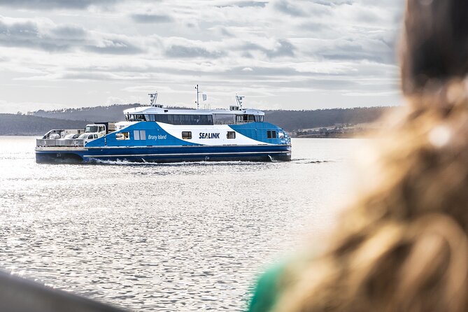 Bruny Island Food, Sightseeing, Guided Lighthouse Tour & Lunch - Lunch at Bruny Island Hotel