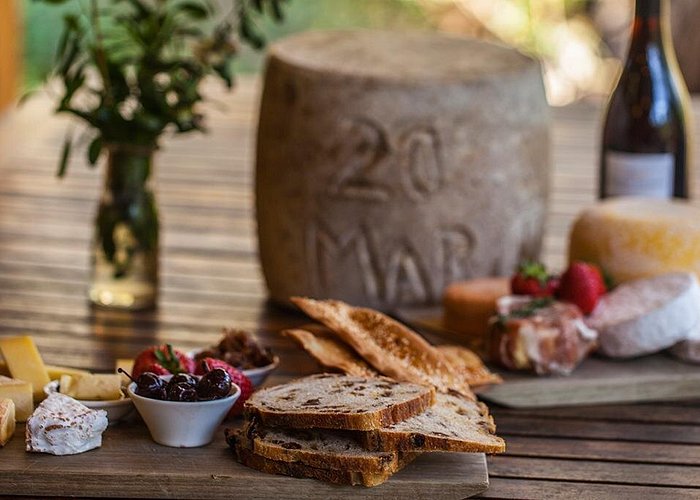 Bruny Island Traveller - Gourmet Tasting and Sightseeing Day Trip from Hobart - Forest walks, history, and extra island scenery