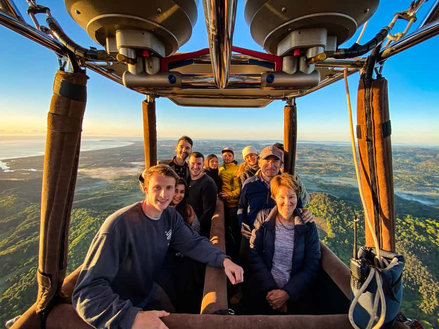 Byron Bay: Sunrise Hot Air Balloon Flight with Breakfast - Key points before you book