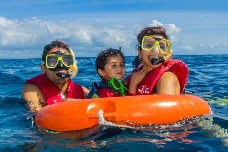 Cairns: Best Value All-inclusive Reef Trip With Scuba Dive - The trip back with wine and cheese