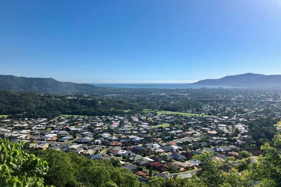 Cairns: Cairns City Sights & Surrounds Half Day Tour - Palm Cove for a final coastal pause