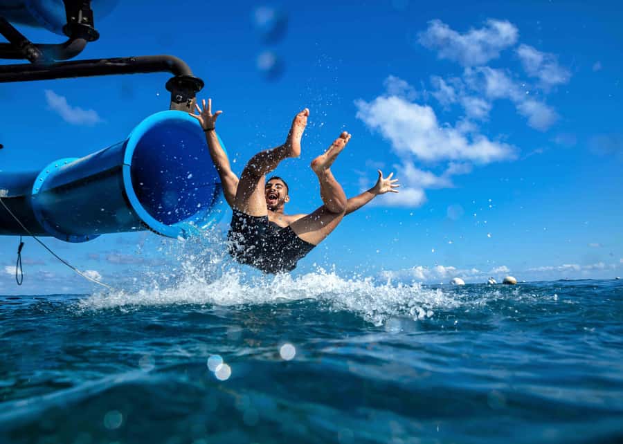 Cairns: Great Barrier Reef and Fitzroy Island Boat Tour - What two and a half hours really means at Moore Reef