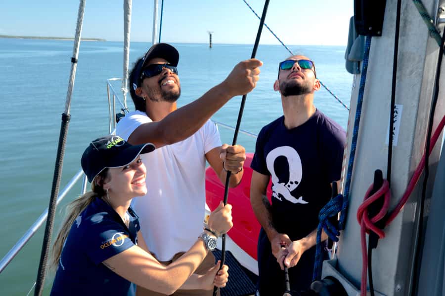 Cairns: Green Island & Great Barrier Reef Sailing Tour - Green Island in 90 minutes to two hours