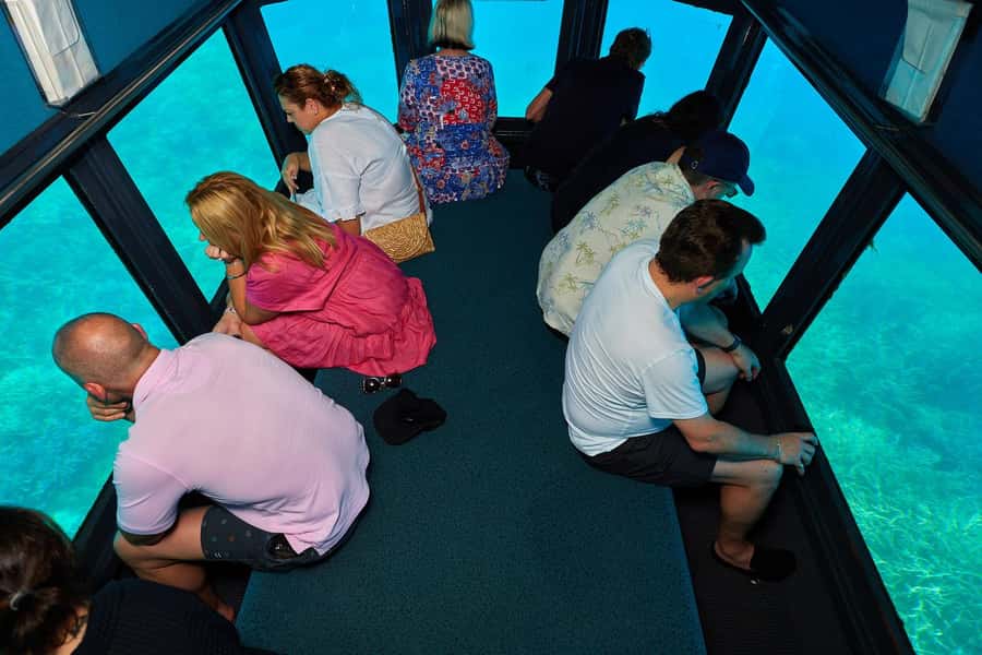 Cairns: Green Island + Moore Reef Activity Platform Combo - What the movement means for your comfort