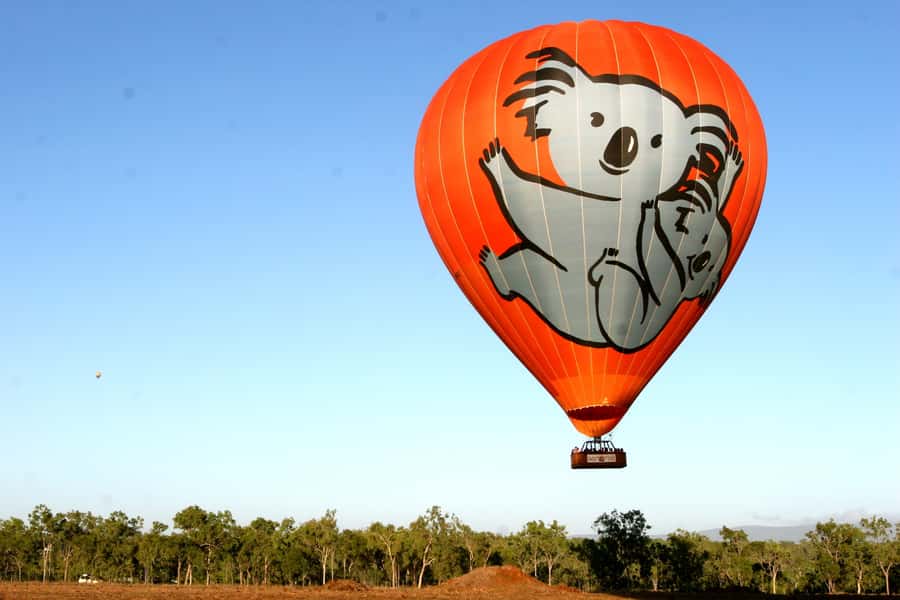 Cairns: Hot Air Balloon Flight with Transfers - What the $350 price really covers