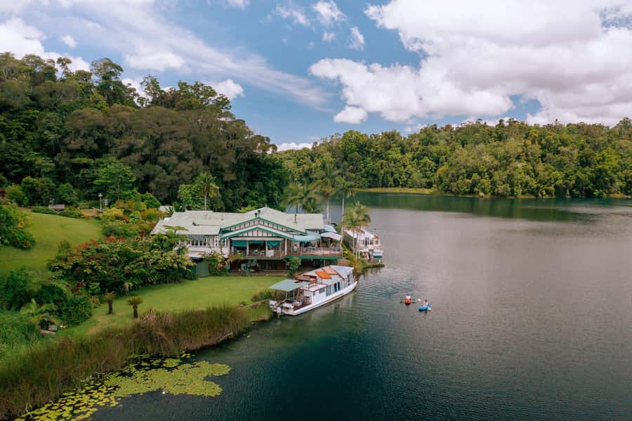 Cairns: Paronella, Lake Barrine & Millaa Millaa Falls Tour - An early start through the Gillies Highway