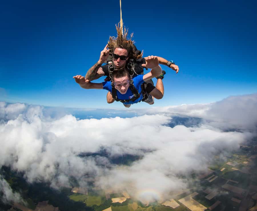 Cairns: Tandem Skydive Experience - The jump from up to 15,000 feet