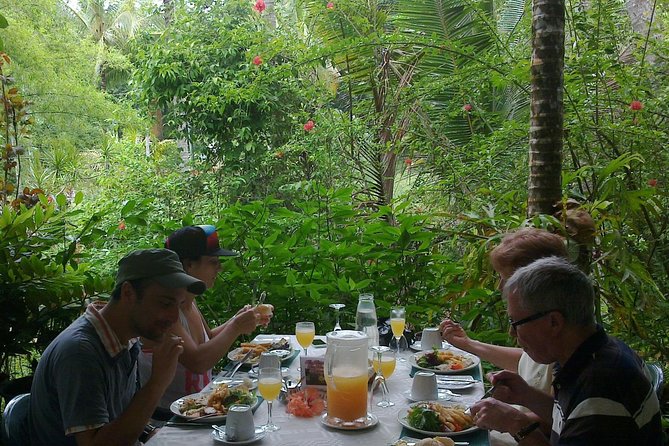 Cape Tribulation, Mossman Gorge and Daintree Rainforest Day Tour - A short pause in Port Douglas