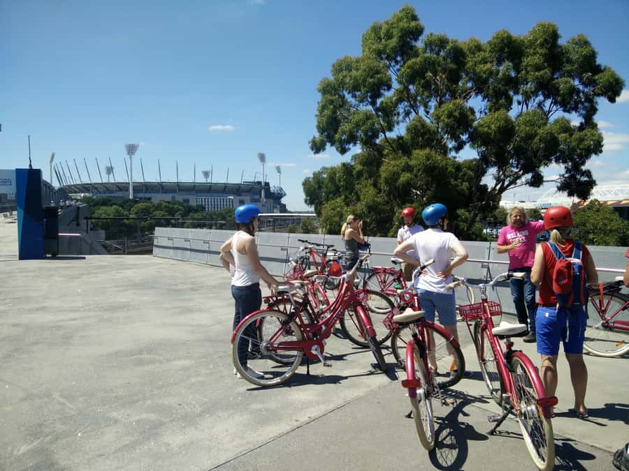 Classic Melbourne Bike tour - Safety, traffic, and group size