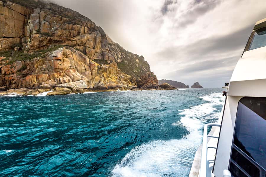 Coles Bay: Wineglass Bay Adults-Only Cruise with Lunch - Who should book this cruise?